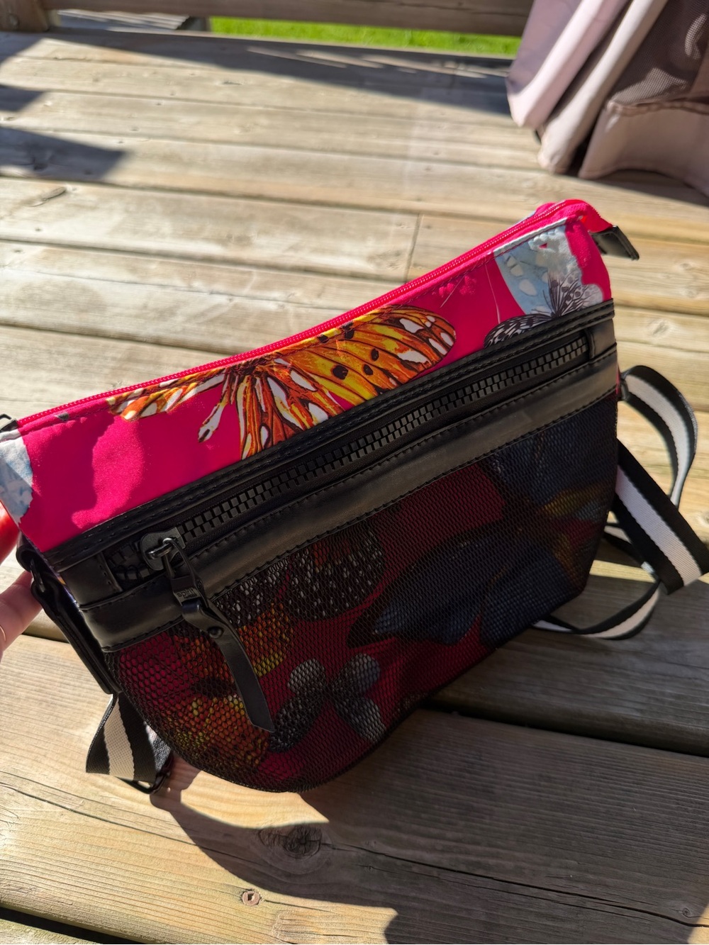 Spirit by KG&B Butterfly Floral Crossbody Bag - Picture 4 of 11